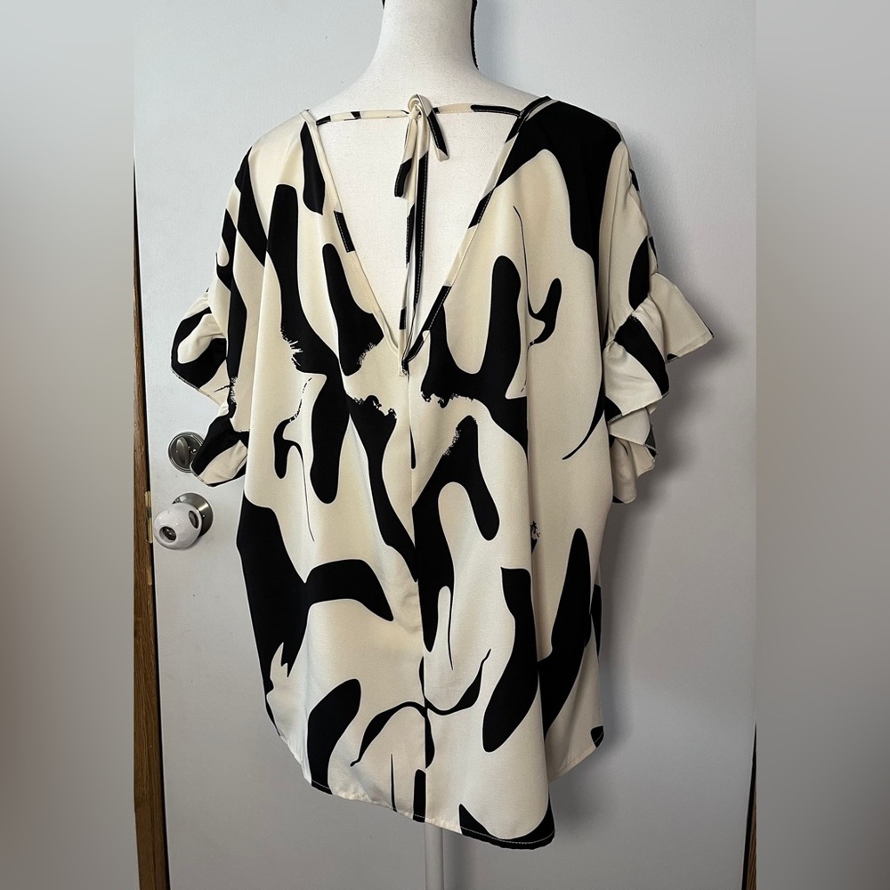 Shein Curve Plus Size Printed Top Blouse Ivory Bl… - image 2
